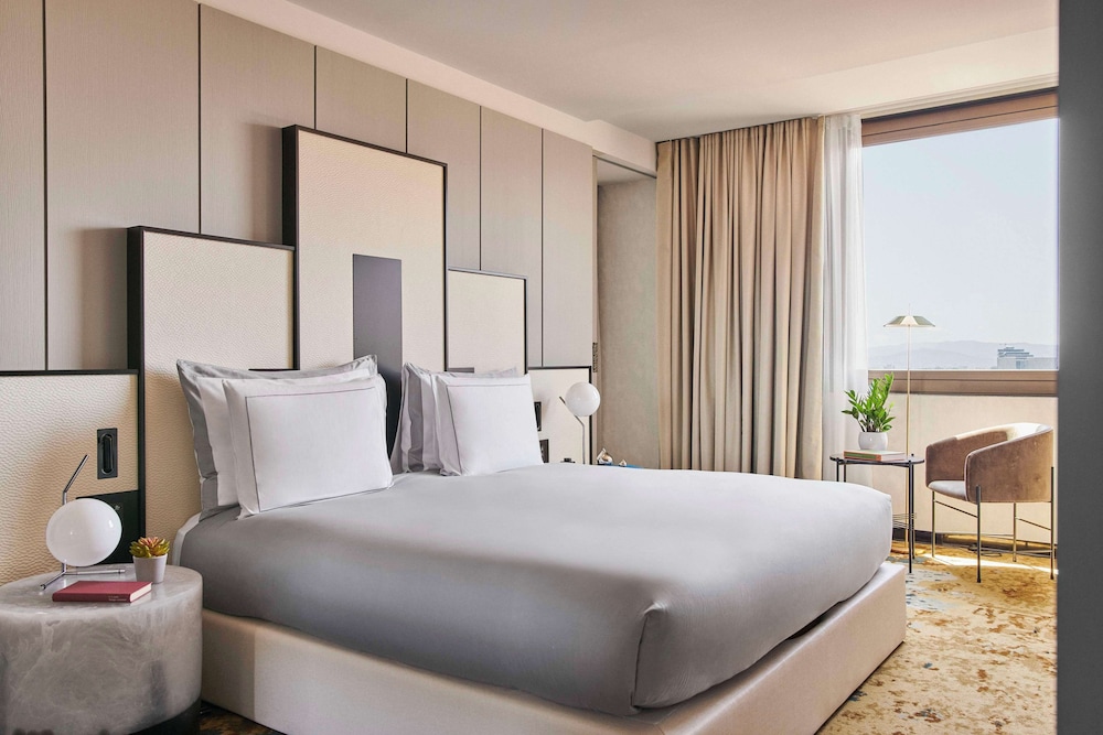 Grand Suite, 1 Bedroom thumbnail 5
