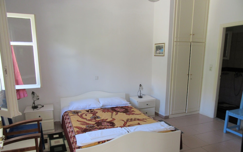 Triple Room, Garden View photo 3