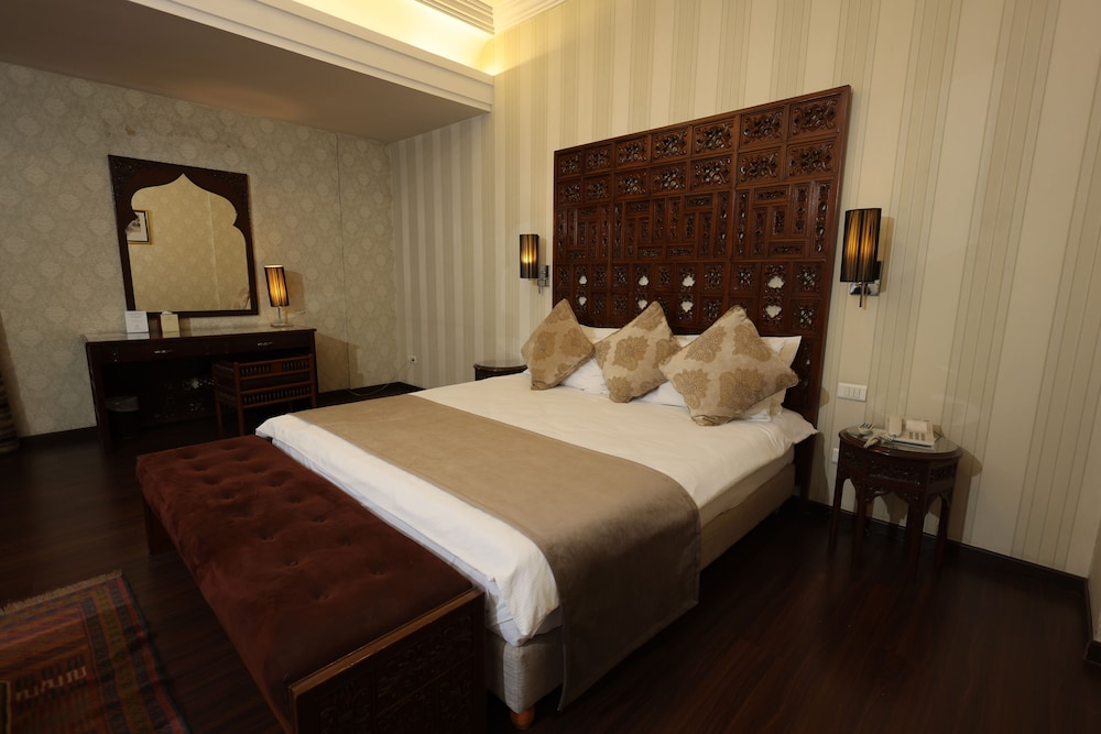 Honeymoon Suite, Balcony, Mountain View photo 2