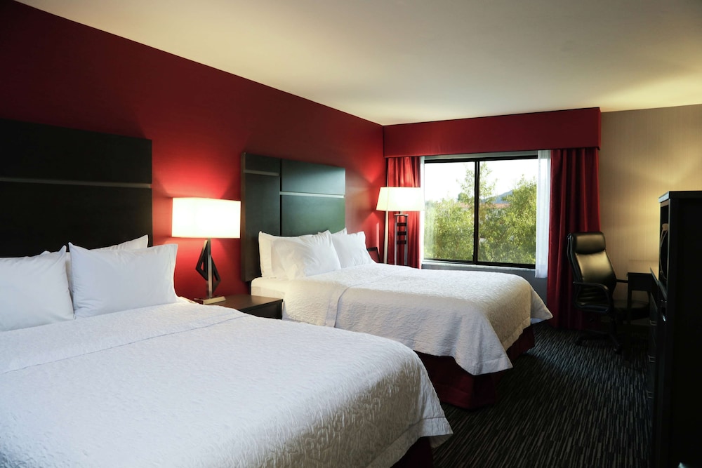 Two queen beds nonsmoking - Photo 3