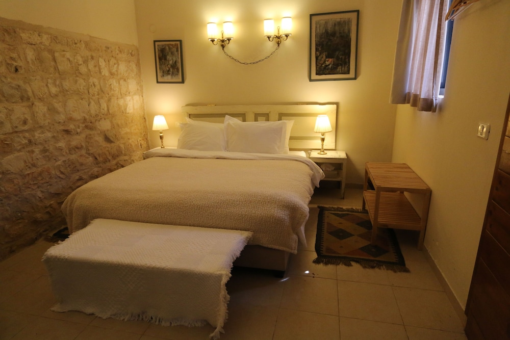 Economy Double Room photo 1