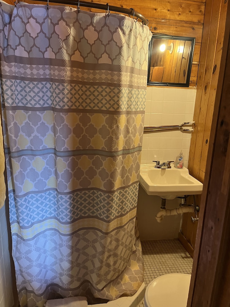 Romantic Cabin, 1 Bedroom, Kitchen, Mountain View photo 3