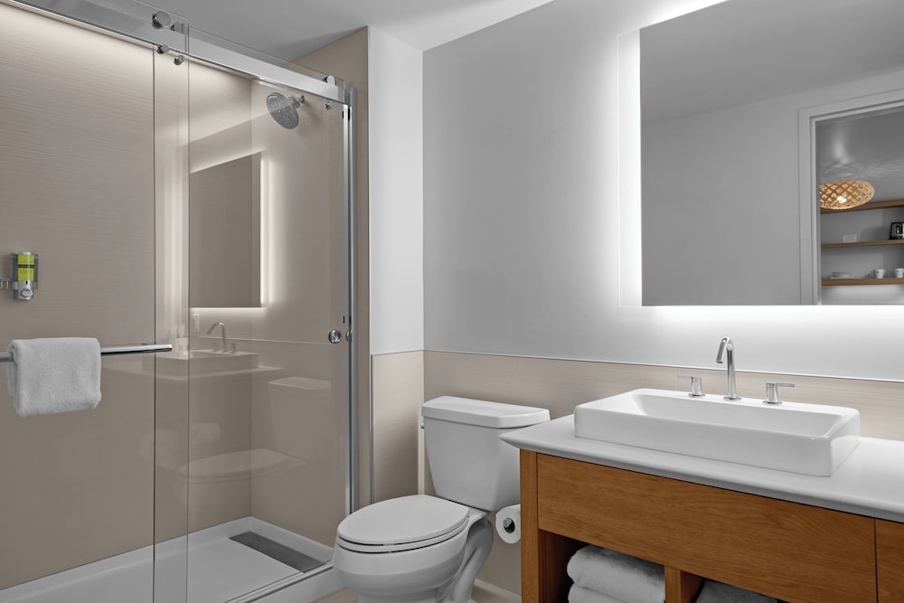 Studio Suite, Multiple Beds - Photo 15