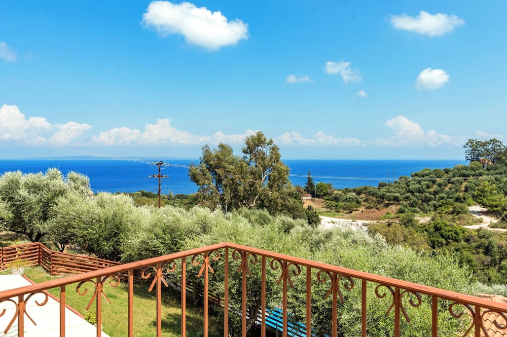 Villa (Yiota)