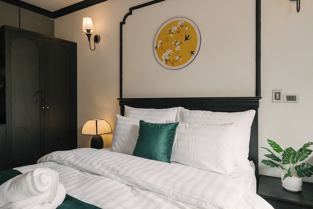 Twin Room, 1 Queen Bed, City View