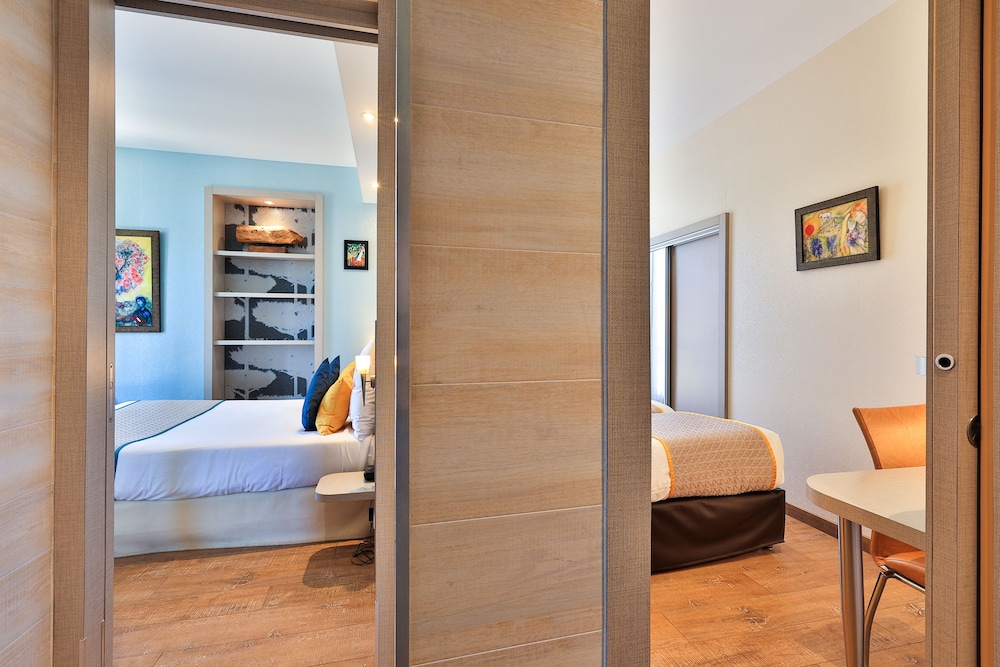 Superior Family Suite