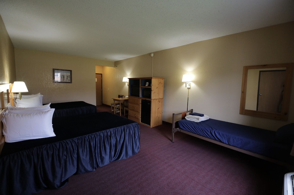 Standard Room, Multiple Beds photo 1