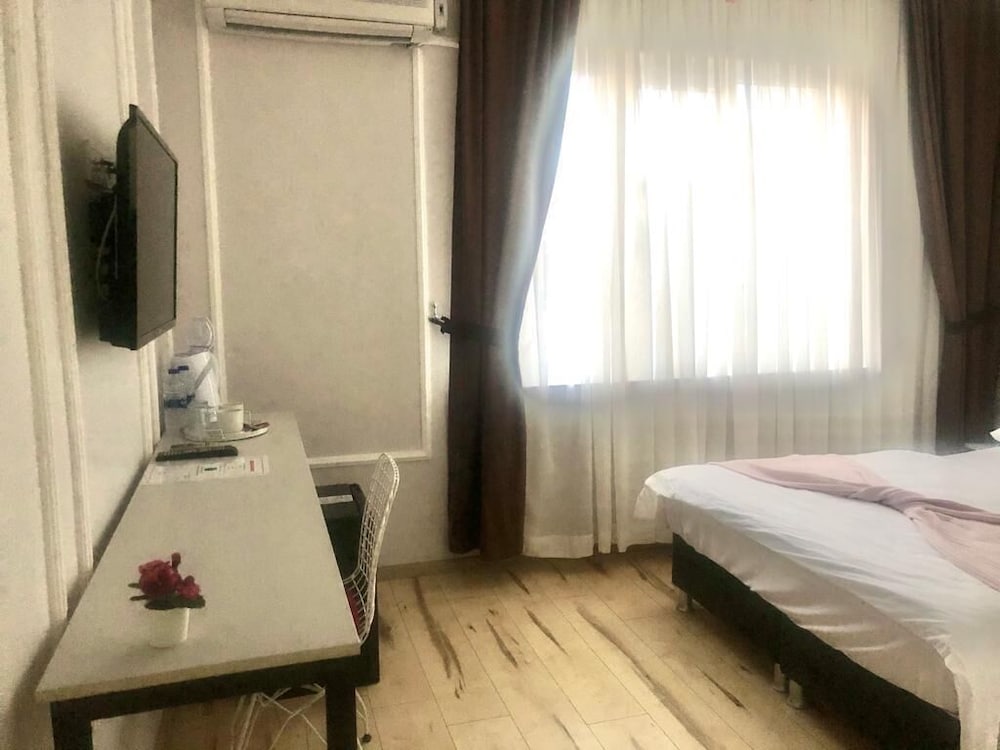 Standard Double Room, 1 Queen Bed photo 3