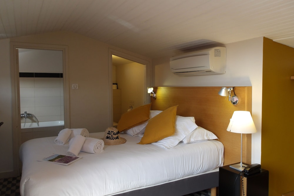 Classic Room, Terrace, Mountain View (Attic room)