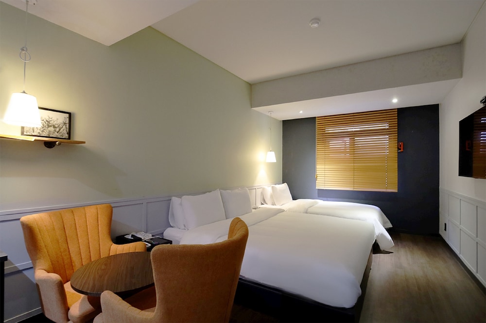 Twin Room (Check-in time 6PM) photo 1