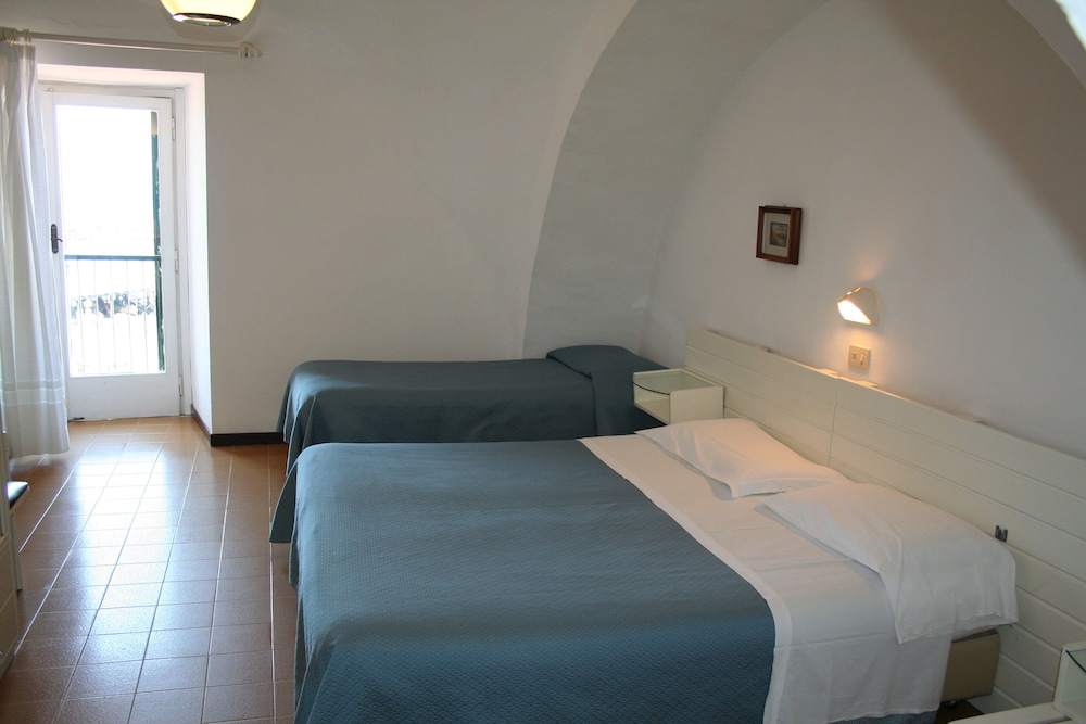 Triple Room - Photo 4