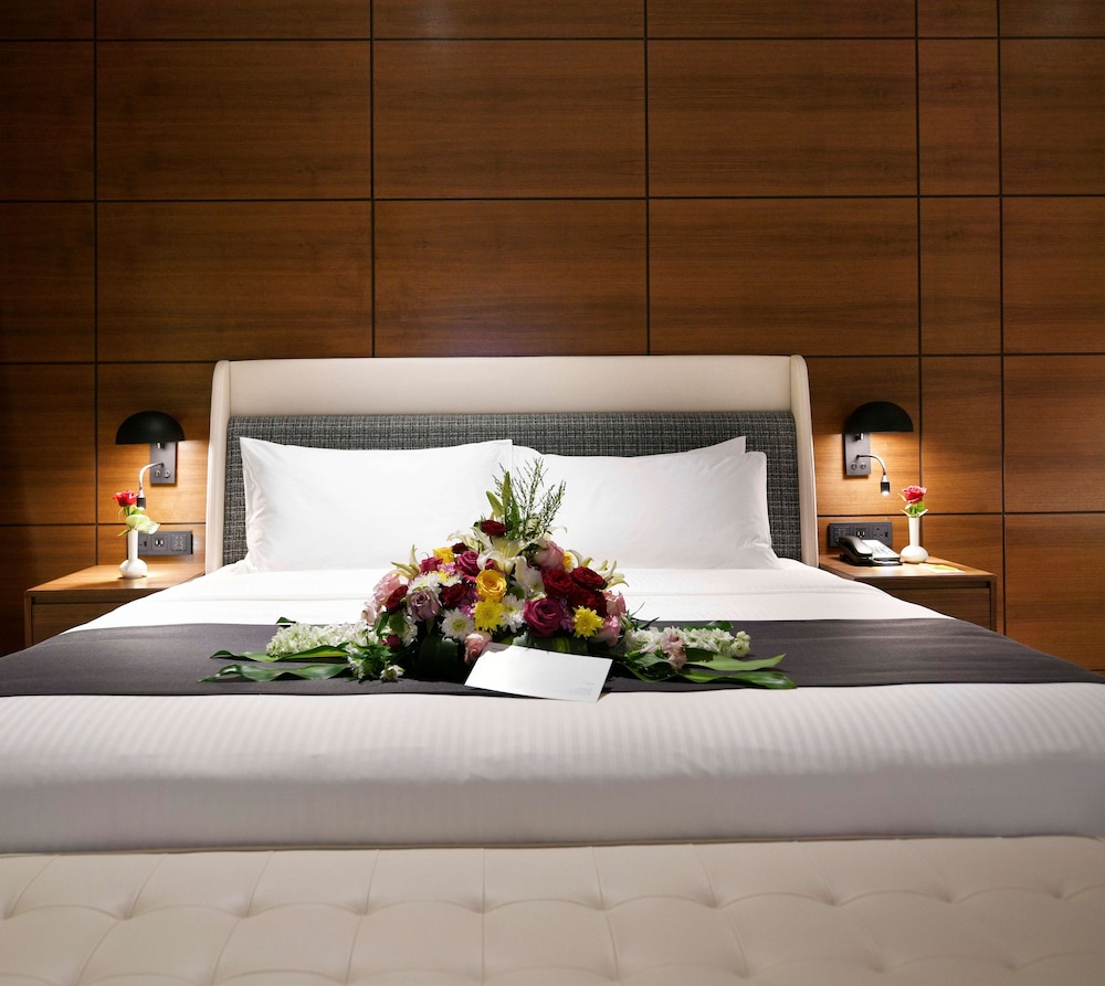Standard Room, 1 King Bed - Photo 7