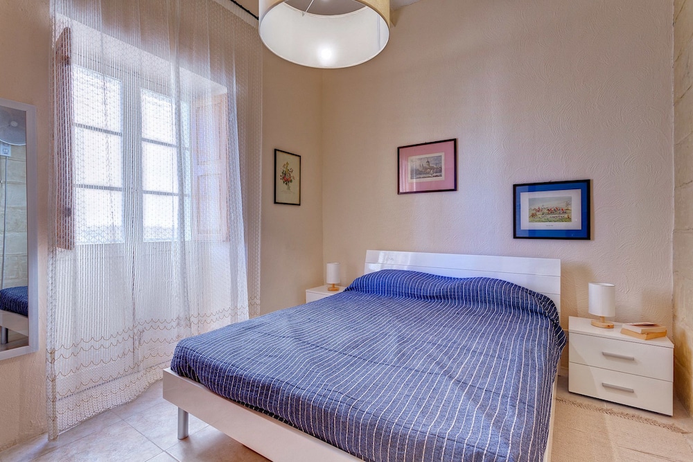 House, 1 Bedroom
