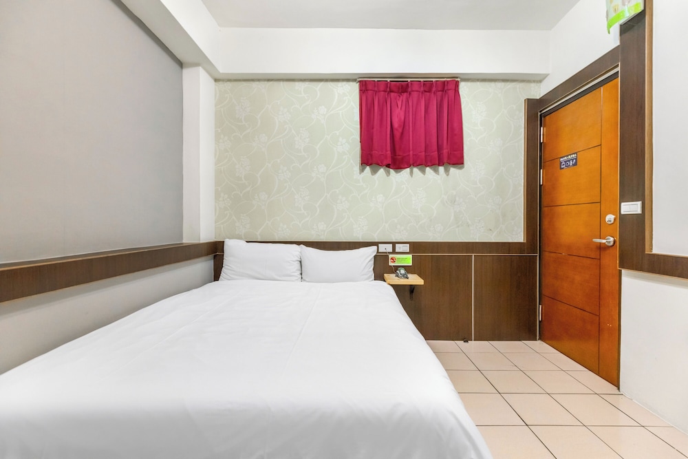 Economy Double Room photo 3