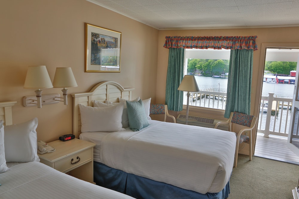 AquaVista Beachfront