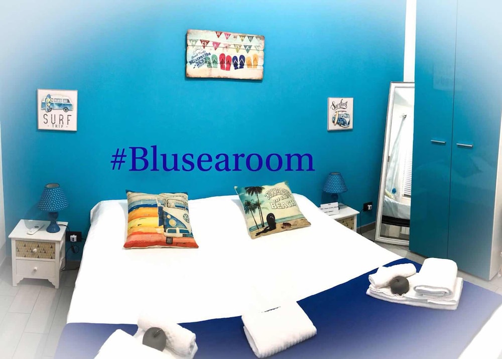 Double or Twin Room, Shared Bathroom