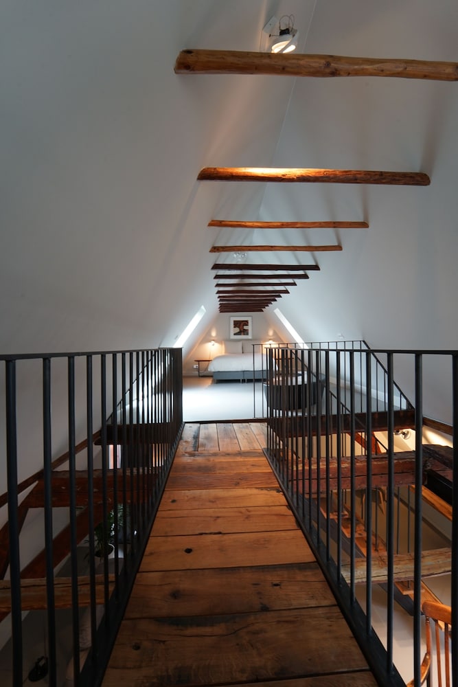 Family Apartment photo 2