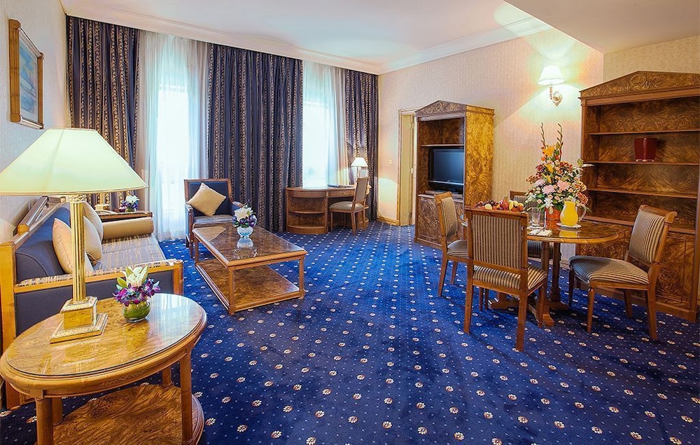 Suite, 1 Bedroom (Amiri) photo 2