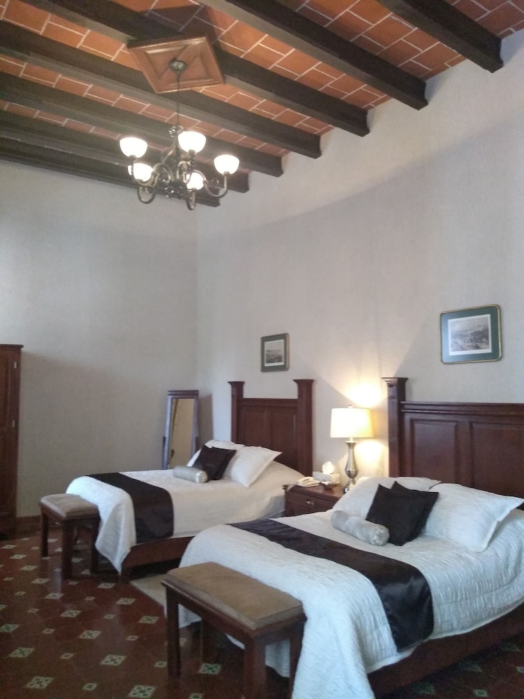 Grand Quadruple Room, Garden View (Adrienne) photo 2