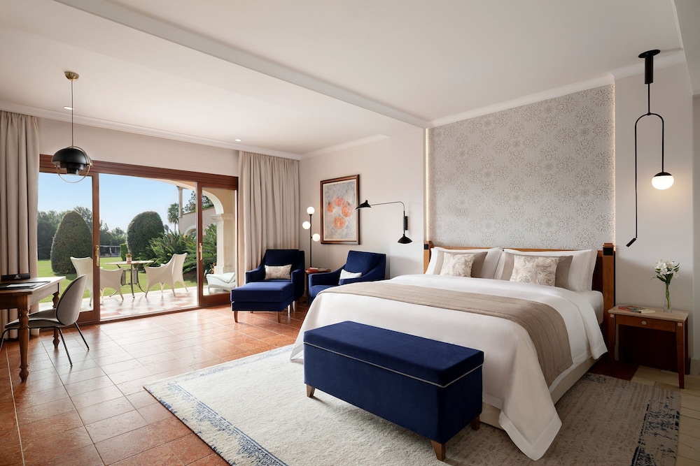 Junior Suite, 1 King Bed, Garden Access - Photo 11