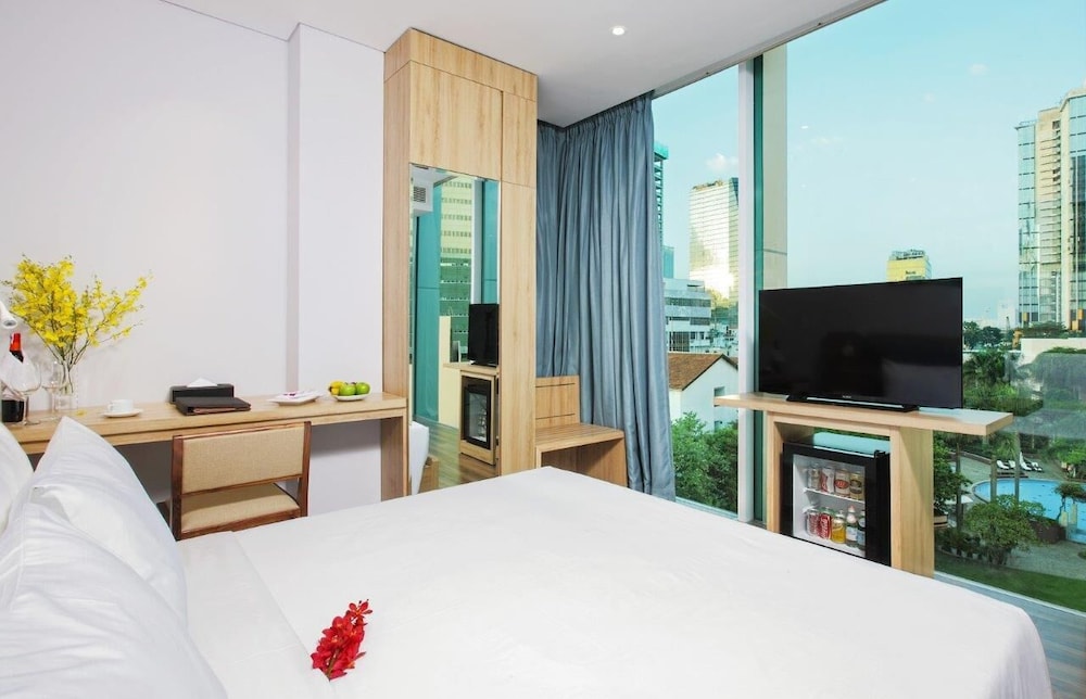 Business Room, 1 Queen Bed photo 3
