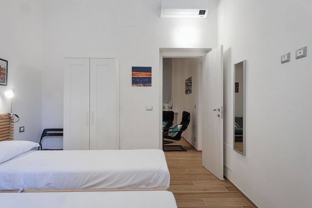 Apartment photo 2