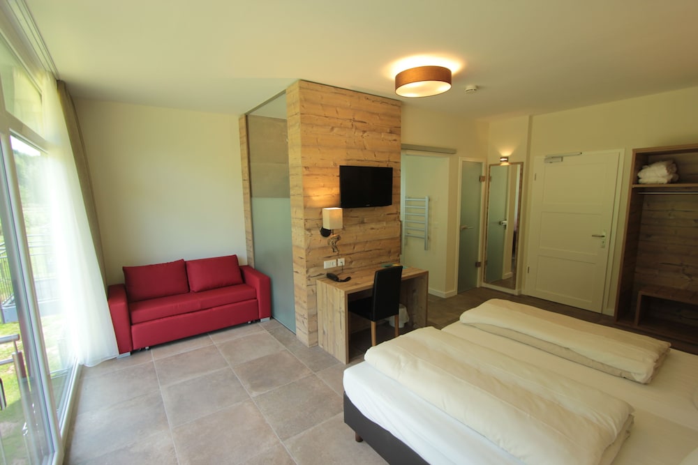 Comfort Double Room Single Use, Balcony photo 2