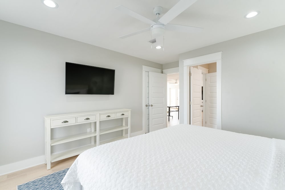 House (Multiple Bedrooms)