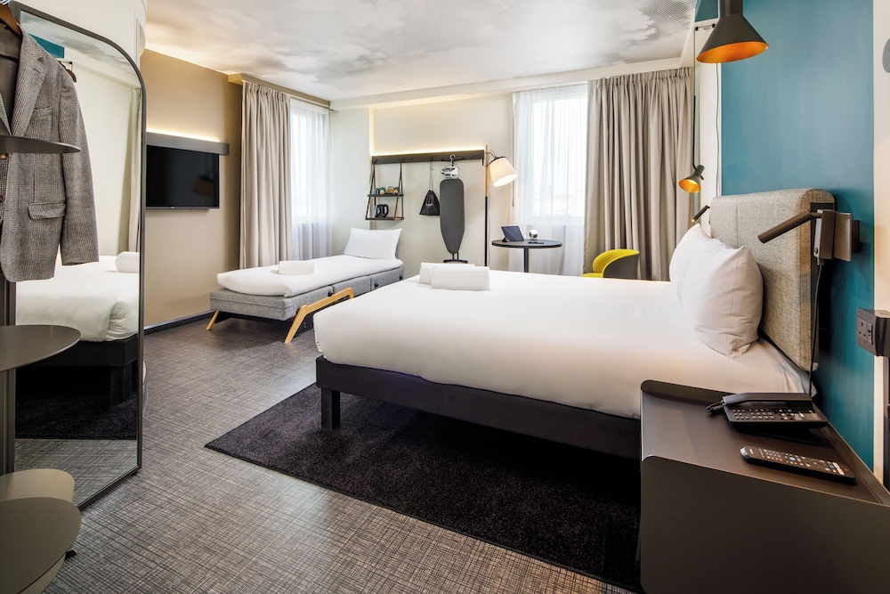 Family Double Room, 1 Double Bed with Sofa bed photo 3