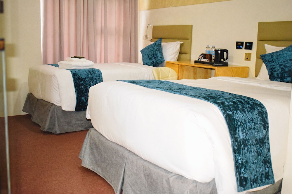 Deluxe Double or Twin Room, Partial City/Seaview with Free Airport Transfer photo 2