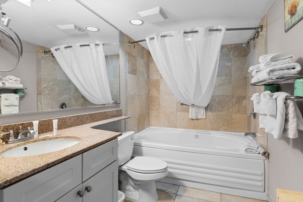 Standard Condo, 3 Bedrooms, Partial Ocean View photo 3