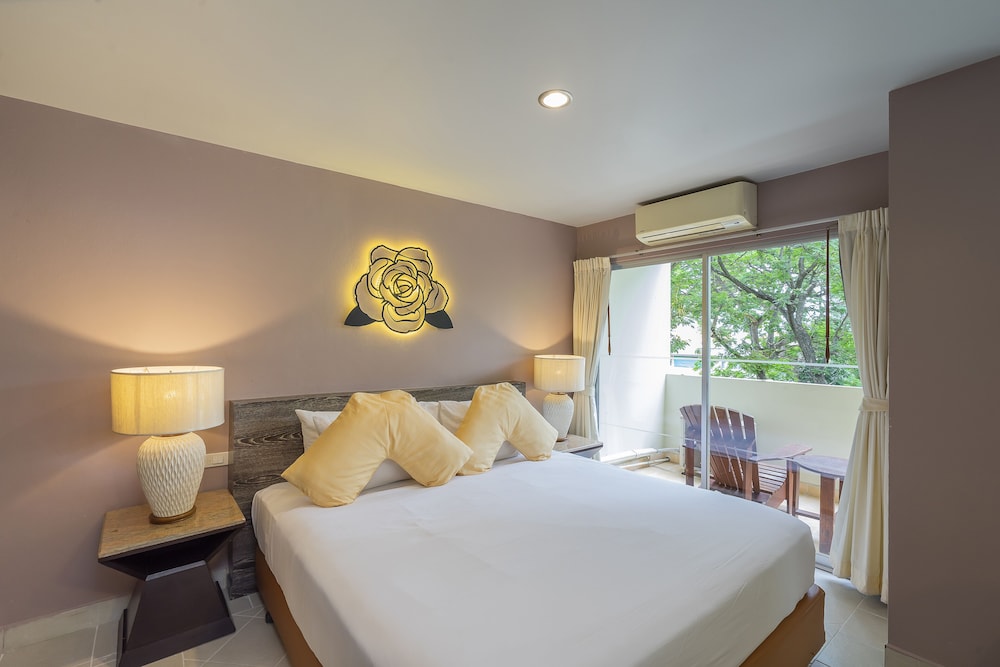 Deluxe Room - Photo 4