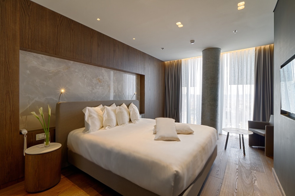 Suite, 1 Bedroom, City View photo 2