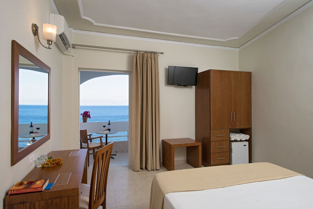 Standard Double or Twin Room, Sea View