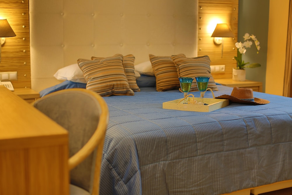 Classic Double Room, Garden View photo 2