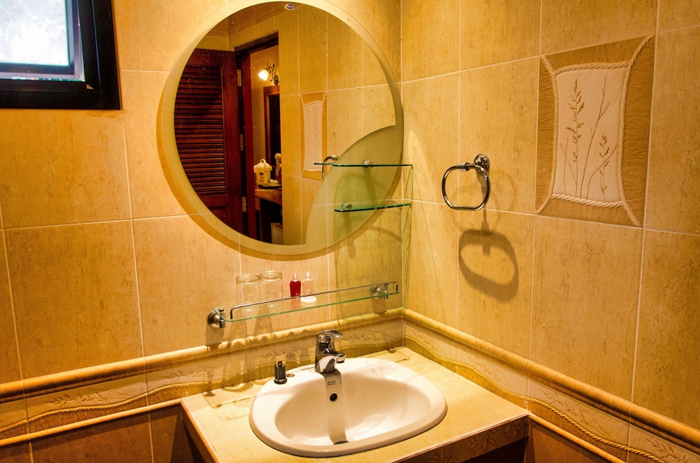 Standard Triple Room - Photo 5