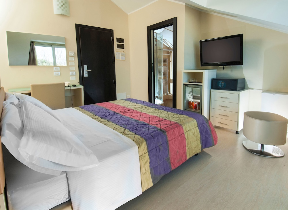 Superior Double or Twin Room photo 2