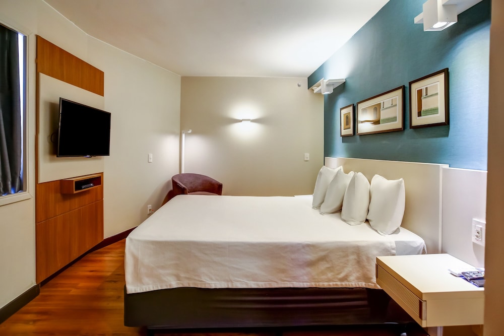 Superior Suite, 1 Queen Bed, Non Smoking - Photo 10