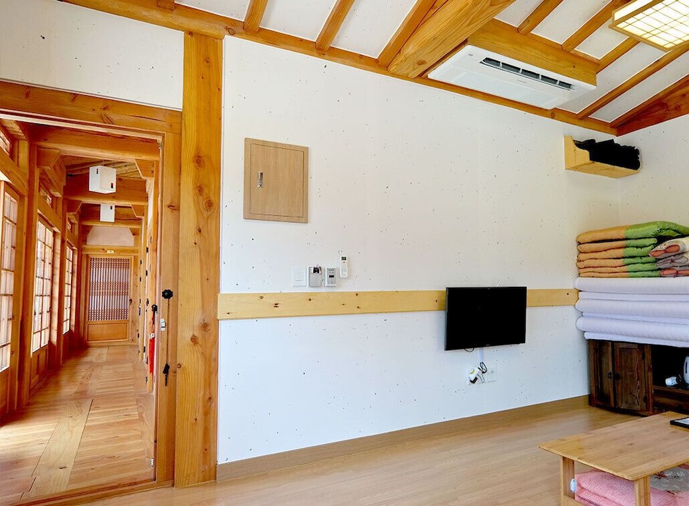 Traditional Room, Multiple Beds (Ondol Room for 3) photo 2