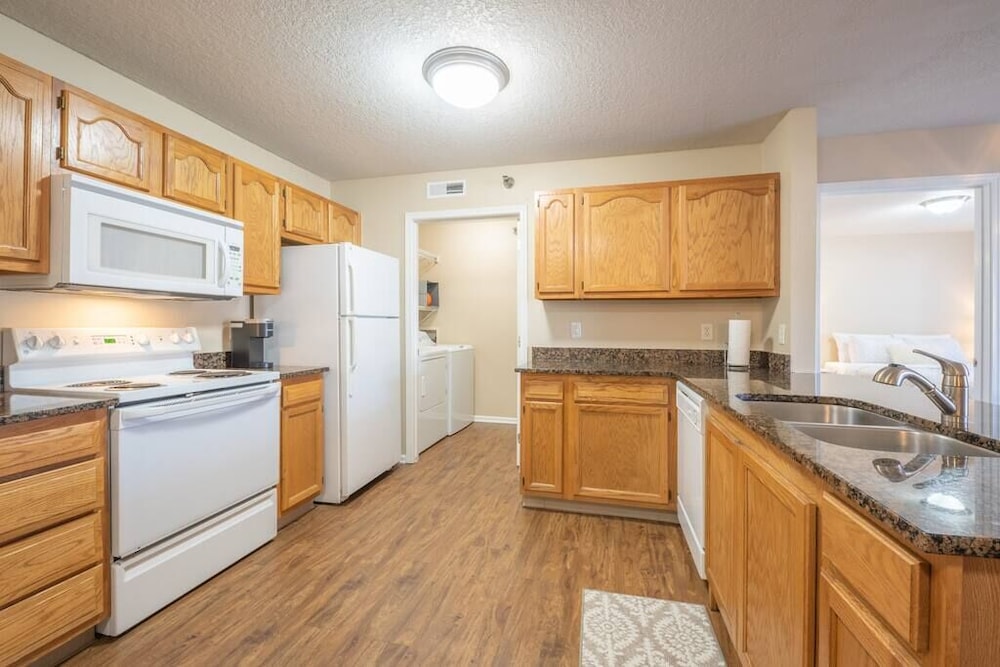 Charming 2BD Home Away From Home, Foto 3