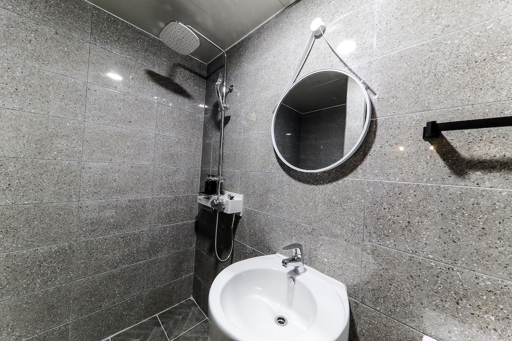Standard Room, 1 Double Bed (Reserve breakfast before 10PM) photo 2