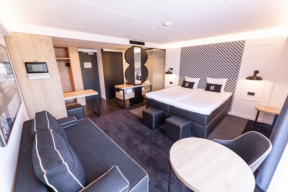 Deluxe Suite, 1 Queen Bed, Non Smoking
