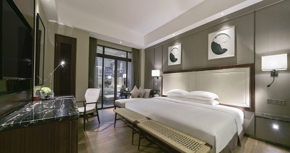 Business Single Room, Balcony, Courtyard View photo 1