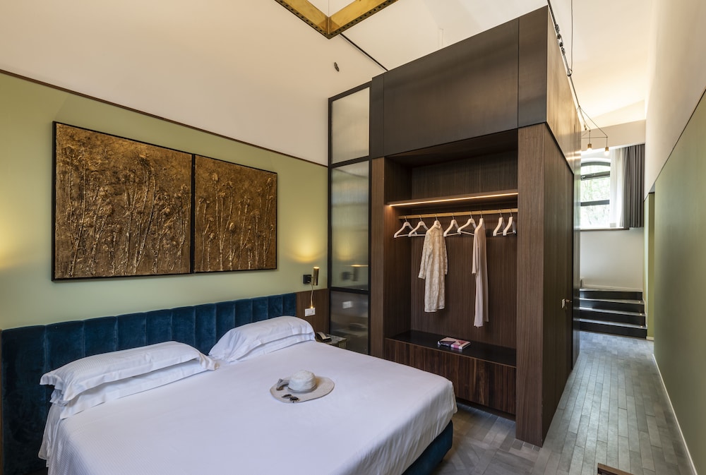 Traditional Suite