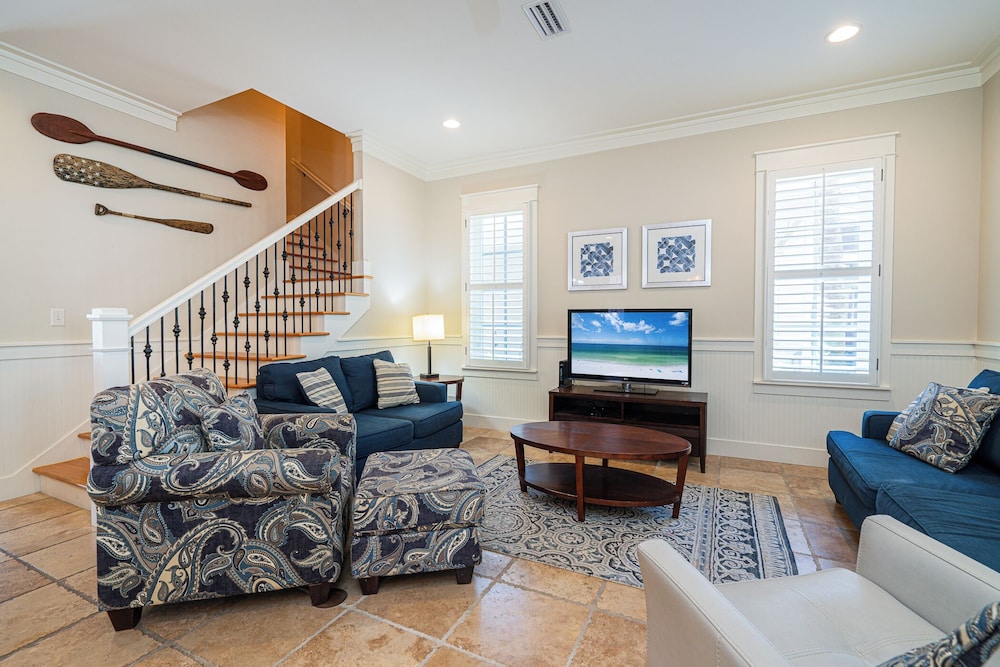House, Multiple Beds, Patio, Garden View (Sandestin Bungalo 46) photo 1