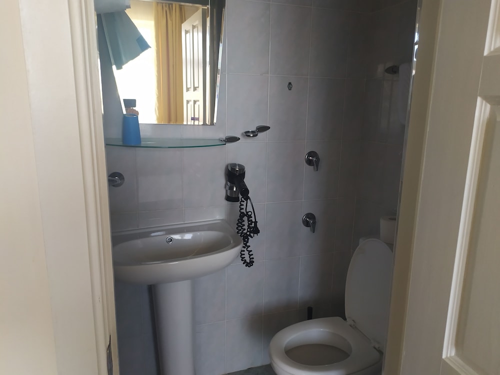Standard Triple Room photo 2