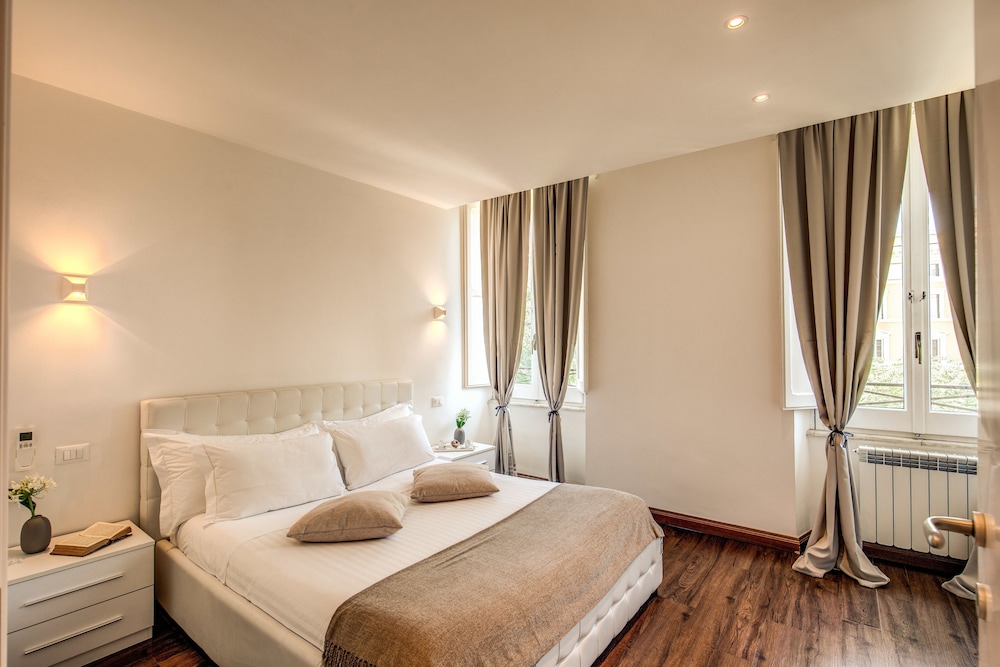 Premium Apartment, 5 Bedrooms (Sforza Cesarini) photo 1