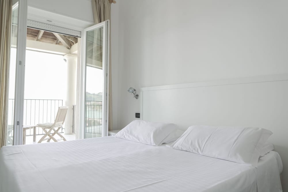 Superior Double Room, Balcony - Photo 1