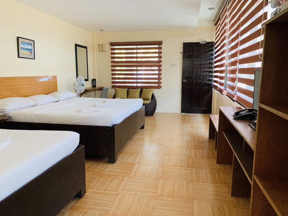 Second Floor Family Seaview Room for 5 Pax photo 3