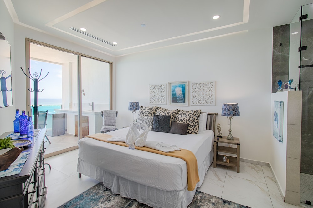 Executive Condo, 3 Bedrooms, Ocean View